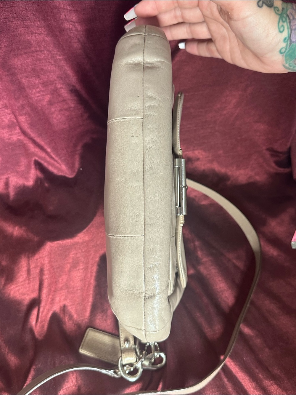 Coach Kristin Leather Hobo Bag Taupe Fawn Beige Silver Hardware ๐โจ - Picture 9 of 16